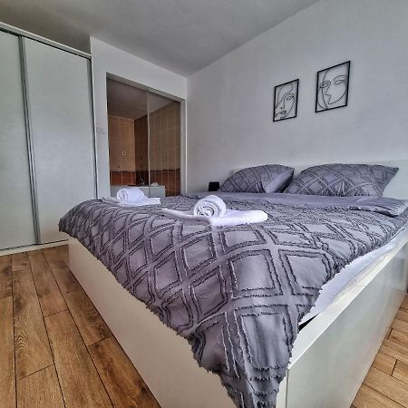 Hostel S Novi Sad Ngoại thất bức ảnh