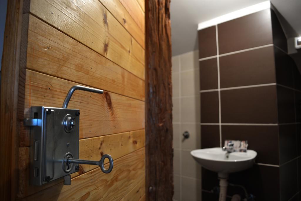 Hostel S Novi Sad Ngoại thất bức ảnh